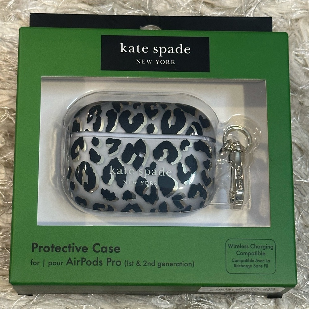 NIB Kate Spade Black and White Leopard Case for AirPods Pro